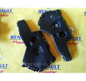 Направляющая переднего бампера левая / правая (кронштейн крепления) на Рено Мастер Renault Master 2003-2010