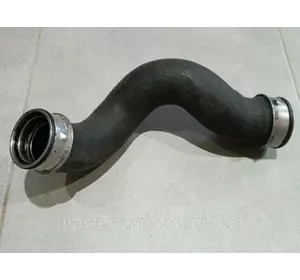 Патрубок інтеркулера інтеркулера лівий 1,9 tdi  VW Volkswagen Transporter T5 Фольксваген Т5 2003-2010 Патрубок інтеркулера інтеркулера лівий 1,9 tdi  VW Volkswagen Transporter T5 Фольксваген Т5 2003-2010